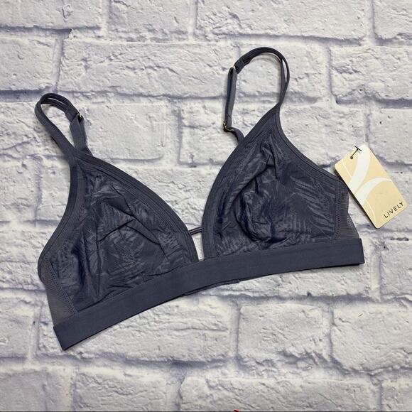 NEW Lively Palm Lace Bralette in Smoke - Picture 1 of 6